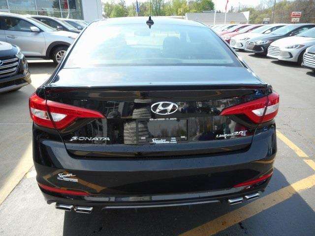 2017 Hyundai Sonata Limited 2.0T 4dr Sedan